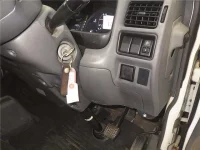 Mazda BONGO VAN лот № 2197 оценка 3.5  с аукциона в Японии 7