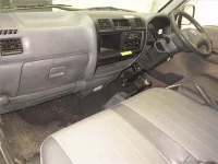 Mazda BONGO VAN лот № 2197 оценка 3.5  с аукциона в Японии 3