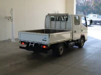 Mitsubishi CANTER лот № 1752 оценка B  с аукциона в Японии 1