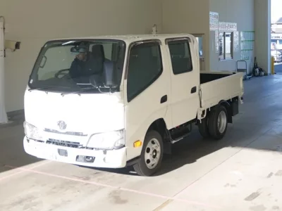 Toyota DYNA  с аукциона в Японии