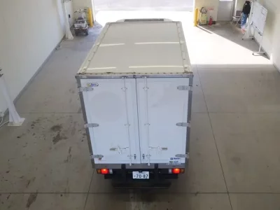 Isuzu ELF  с аукциона в Японии