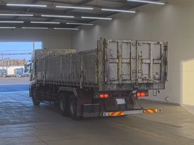 Nissan QUON  с аукциона в Японии