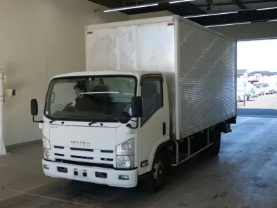 Isuzu ELF