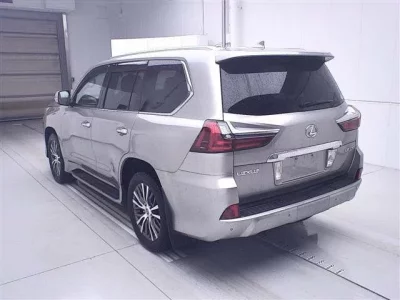 Lexus LX