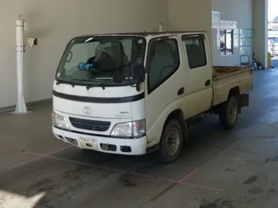 Toyota DYNA  с аукциона в Японии