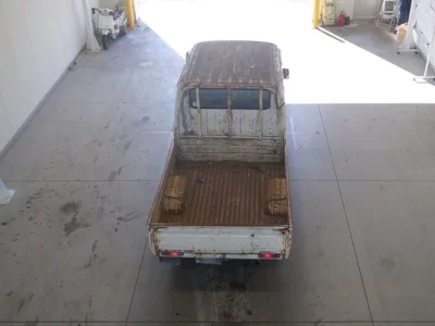 Toyota DYNA  с аукциона в Японии