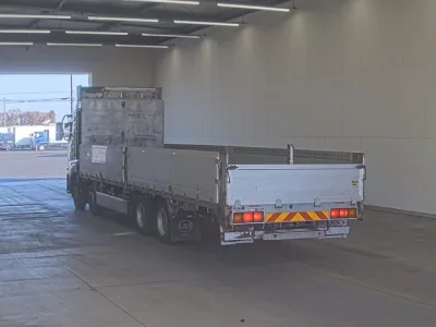 Nissan QUON  с аукциона в Японии