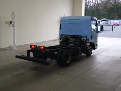 Isuzu ELF  с аукциона в Японии