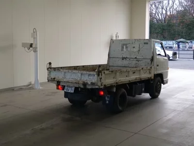 Isuzu ELF  с аукциона в Японии