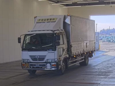 Nissan TRUCK  с аукциона в Японии