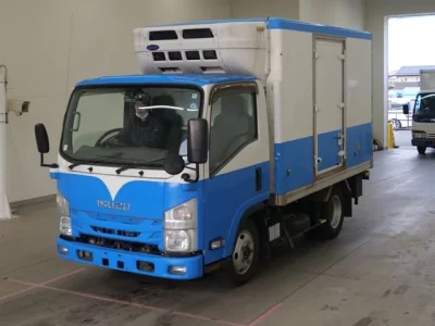 Isuzu ELF  с аукциона в Японии