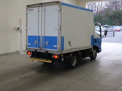 Isuzu ELF  с аукциона в Японии