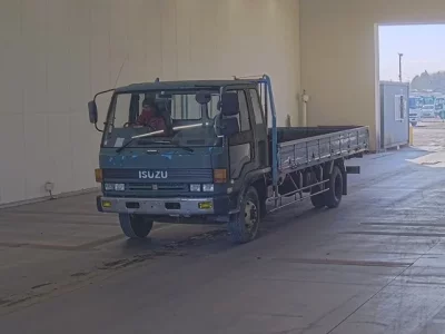 Isuzu FORWARD  с аукциона в Японии