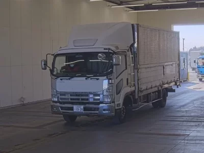 Isuzu FORWARD  с аукциона в Японии