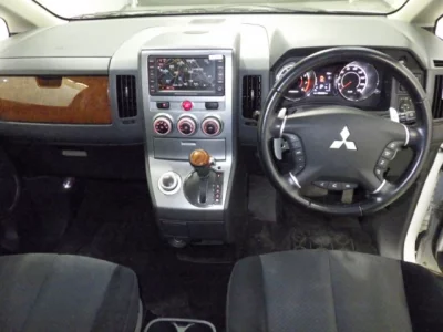 Mitsubishi DELICA D5