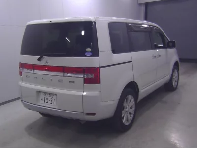 Mitsubishi DELICA D5