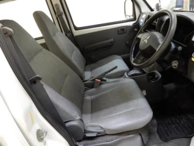 Mitsubishi MINICAB VAN