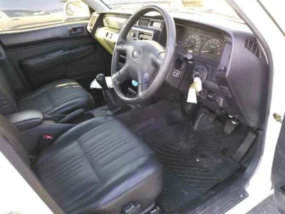 Toyota COMFORT  с аукциона в Японии