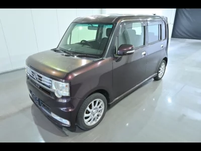 Toyota PIXIS SPACE  с аукциона в Японии