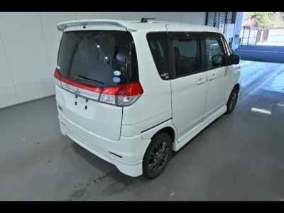 Mitsubishi DELICA D2