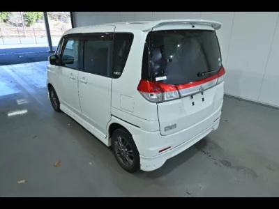 Mitsubishi DELICA D2