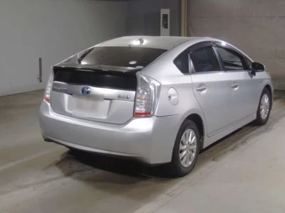 Toyota PRIUS PHV  с аукциона в Японии