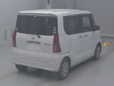 Daihatsu TANTO  с аукциона в Японии