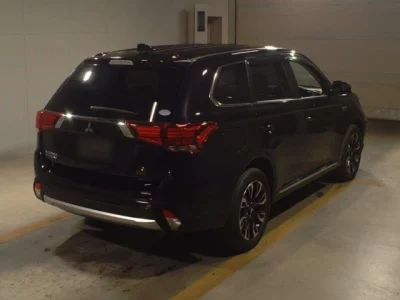 Mitsubishi OUTLANDER PHEV