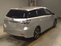 Toyota WISH лот № 2108 оценка 4  с аукциона в Японии 1