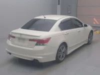 Honda INSPIRE лот № 7152 оценка R  с аукциона в Японии 1