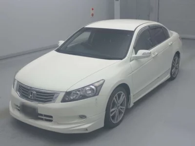 Honda INSPIRE  с аукциона в Японии