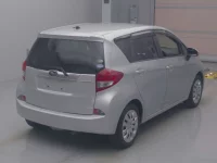 Subaru TREZIA лот № 2015 оценка 4  с аукциона в Японии 1