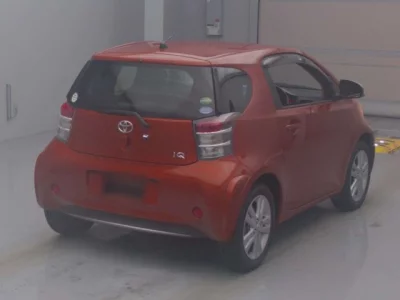 Toyota IQ  с аукциона в Японии