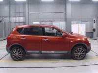 Nissan DUALIS лот № 30172 оценка 3.5  с аукциона в Японии 2