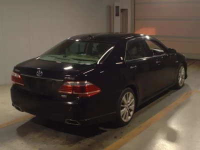 Toyota CROWN  с аукциона в Японии