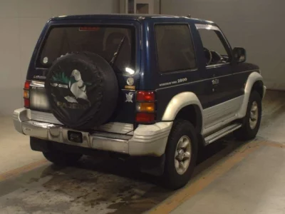 Mitsubishi PAJERO