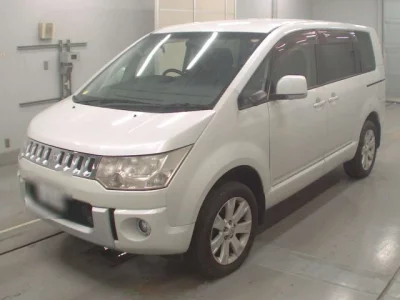Mitsubishi DELICA D5