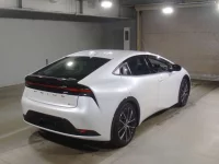 Toyota PRIUS лот № 2195 оценка 5  с аукциона в Японии 1