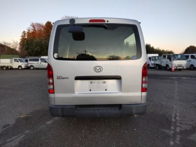 Mazda BONGO BRAWNY VAN