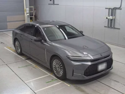 Toyota CROWN  с аукциона в Японии