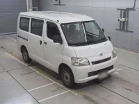 Toyota LITE ACE VAN лот № 10079 оценка 3.5  с аукциона в Японии 4