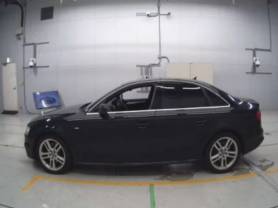Audi A4  с аукциона в Японии