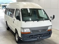 Toyota HIACE VAN лот № 24 оценка R  с аукциона в Японии 3