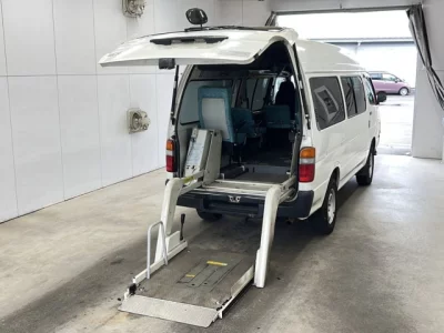 Toyota HIACE VAN  с аукциона в Японии