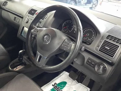 Volkswagen GOLF TOURAN  с аукциона в Японии