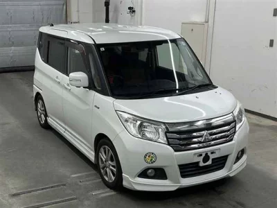 Mitsubishi DELICA D2