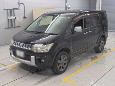 Mitsubishi DELICA D5