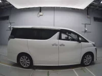 Toyota VELLFIRE лот № 30031 оценка RA  с аукциона в Японии 2