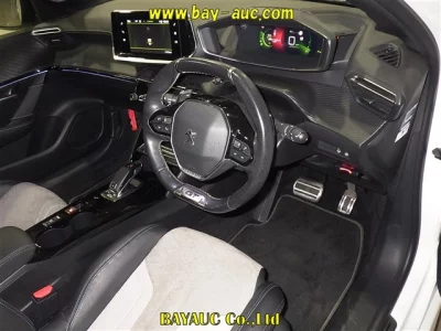 Peugeot 208  с аукциона в Японии