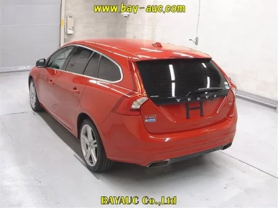 Volvo V60  с аукциона в Японии
